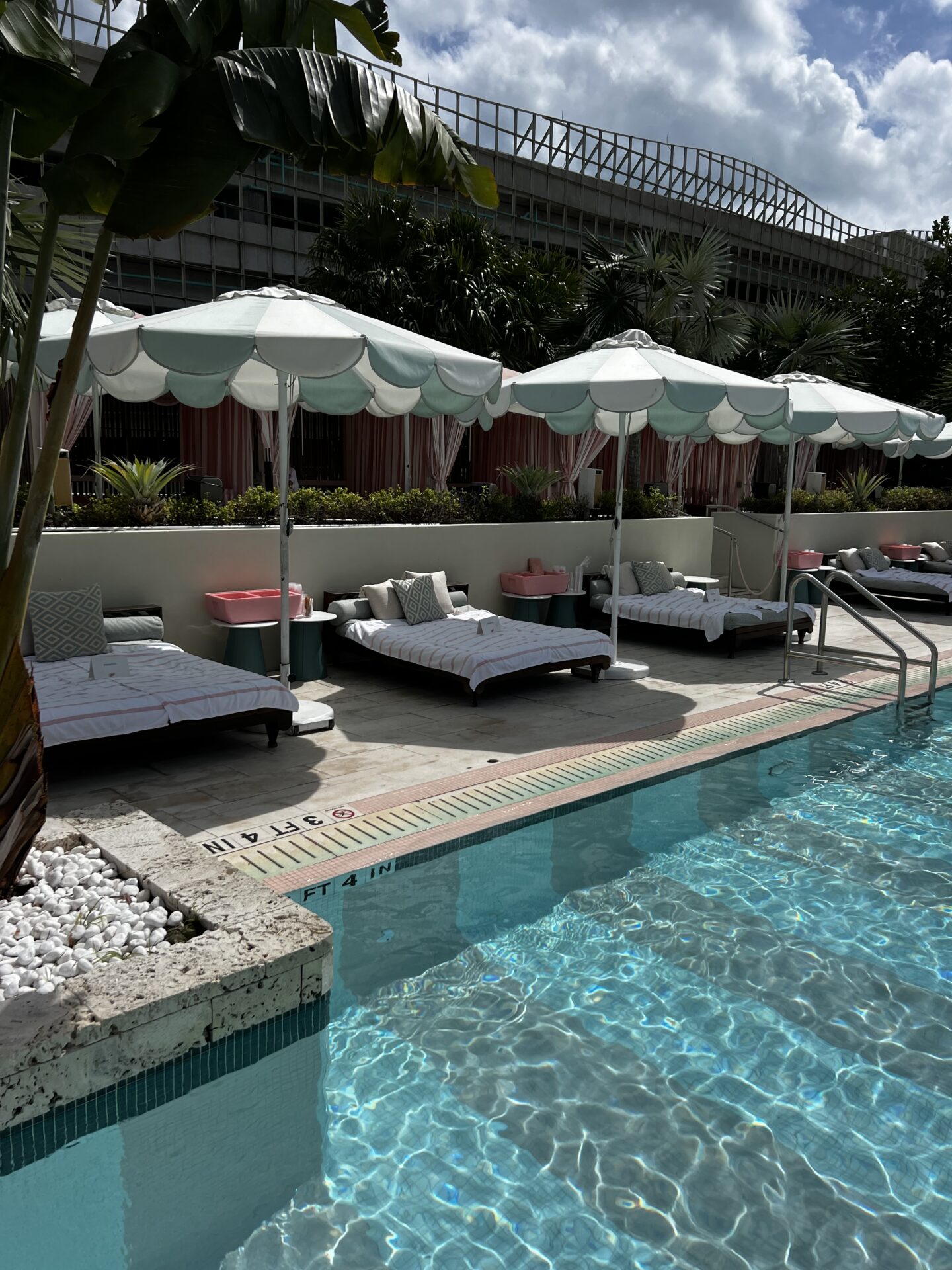 Poolside Daybed